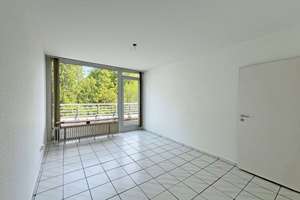 CHARMANTE 2-RAUM DACHGESCHOSSWOHNUNG IN KÖLN MÜNGERSDORF - DACHTERRASSE - AUFZUG - BLICK INS GRÜNE – Die vollständige Adresse der Immobilie erhältst du vom Anbieter., 50933 Müngersdorf, Köln – Vorschaubild 11