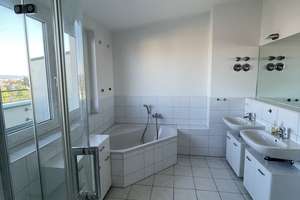 Rarität: Exklusive 3,5 Zimmer-Penthouse-Wohnung mit traumhaftem Ausblick – Alfons-Auer-Straße 8b, 93053 Galgenberg, Regensburg – Vorschaubild 16