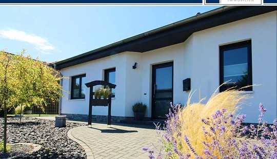 Bild von SOMMER-HIGHLIGHT - 
NEUWERTIGER BUNGALOW MIT DOPPELGARAGE, DIREKT EINZUGSBEREIT