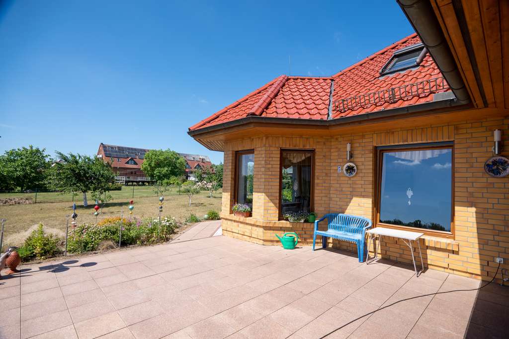 Immobilie in Grünow - ☆ ☆ ☆ ☆ ☆ Einfamiienhaus am See, großzügig und luxuriös, unweit von Prenzlau ☆ ☆ ☆ ☆ ☆ - Bild 4