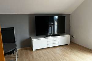 Gemütliche DG-Wohnung mit Balkon und tollem Blick
