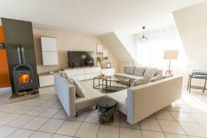 Geräumiges Luxus Apartment mit Balkon und Kamin – 51067 Holweide, Köln – Vorschaubild 2