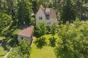 Repräsentativ & Historisch: 260 m² Wohn-/Nutzfläche in hochwertig sanierter Villa mit Gesindehaus – Die vollständige Adresse der Immobilie erhältst du vom Anbieter., 14612 Falkensee – Vorschaubild 2