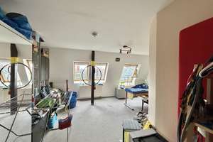 Property thumbnail 9