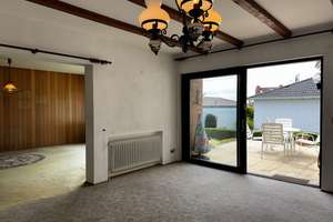 BUNGALOW – approx. 1389 ft² of living space, 5 room, 3 bed, 2 bath, WC, + garage – Die vollständige Adresse der Immobilie erhältst du vom Anbieter., 65343 Eltville am Rhein – Vorschaubild 2