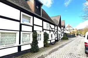 Saniertes & charmantes Fachwerkhaus für Liebhaber in Top-Lage von Menden! – Märkischer Kreis – Vorschaubild 1