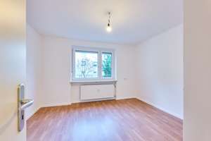 Erstbezug, modernisierte 4-Zimmerwohnung im Hochparterre – Korbinianstraße 48, 80807 Milbertshofen, München – Vorschaubild 7