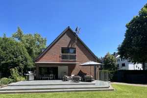 PROVISIONSFREI !!  Bockum, freistehend mit schönem Sonnengrundstück – Krefeld – Vorschaubild 1