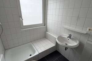 Frisch renovierte Dachgeschosswohnung mit Charme – Ihr neues Zuhause in Salzgitter-Thiede – Pappeldamm 95, 38239 Thiede, Salzgitter – Vorschaubild 6