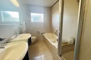 Zweifamilienhaus in Top-Lage – Garage, Terrasse, Balkon & Garten! Provisionsfrei! – Karlsruhe – Vorschaubild 12