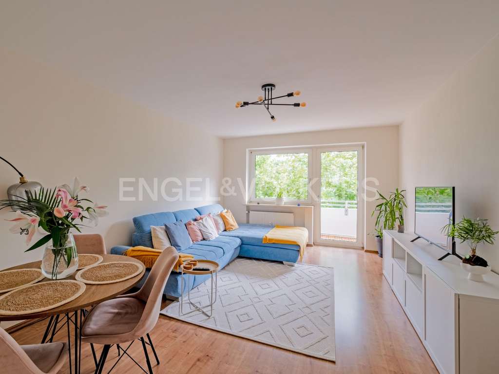 Immobilie in Karlsfeld - Attraktive 2-Zimmer-Wohnung mit Balkon in zentraler Lage - Bild 0