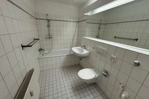 Balkonblick & Garten-Nähe: 2-Zimmer-Wohnung im 3. Stock in Hannover – Kattenbrookstrift 22, 30539 Bemerode, Hannover – Vorschaubild 2