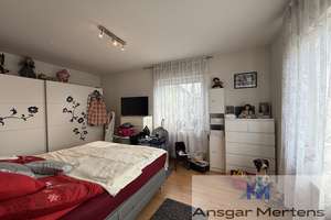 (M)EIN Zweifamilienhaus in MG-Kothausen
Wohnlichkeit auf ca. 120 m² inkl. Doppelgarage & Gartenoase – Kothausen 38, 41179 Rheindahlen-Land, Mönchengladbach – Vorschaubild 7