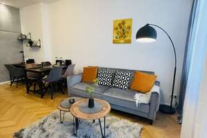 Beautiful 2-room apartment with balcony in F-Hain *Furnished*
