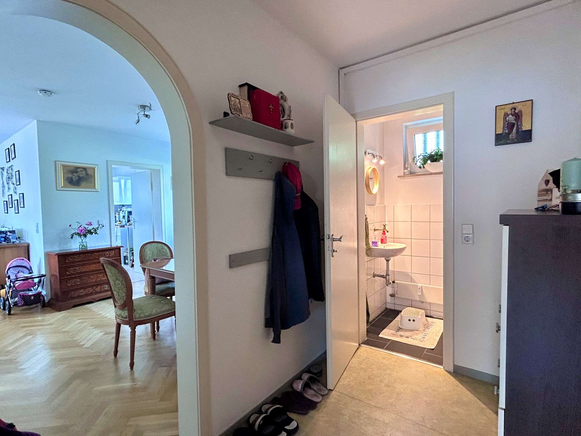 Immobilie in Altbach - Gepflegtes Mehrfamilienhaus mit 4 Wohnungen, 3 Garagen und 2 Stellplätzen - Bild 14