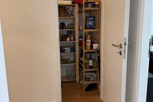 Möbellierte neuwertige 3-Zi-Wohnung mit SW-Loggia, Aufzug, TG und hochwertiger Einbauküche – 51379 Opladen, Leverkusen – Vorschaubild 26