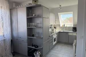 Helle 2,5-Zimmer-Maisonettewohnung, auf Wunsch möbliert, 2 Balkone, Stellplatz, ruhige Lage nahe Uni – Die vollständige Adresse der Immobilie erhältst du vom Anbieter., 70599 Plieningen (Ortsteil), Stuttgart – Vorschaubild 2