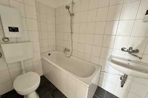 Lichtdurchflutete 3-Zimmer-Wohnung mit Balkon und Aufzug! – Philosophenweg 6, 45279 Essen – Vorschaubild 8
