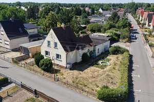 Großes Einfamilienhaus in Lauchhammer  mit viel Potenzial zur Selbstentfaltung – Die vollständige Adresse der Immobilie erhältst du vom Anbieter., 1979 Lauchhammer – Vorschaubild 2