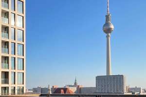 Ein Logenplatz über Berlin –  Stilvoll residieren im Grandaire Voltaire – Voltairestraße 11, 10179 Mitte (Ortsteil), Berlin – Vorschaubild 1