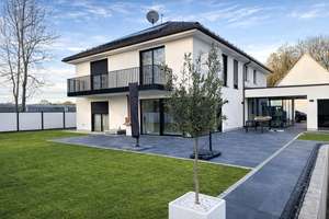 Großräumige, Luxuriöse und moderne Villa mit Pool & Vollmöblierung - 430m² Innenfläche – Die vollständige Adresse der Immobilie erhältst du vom Anbieter., 80995 Ludwigsfeld, München – Vorschaubild 3