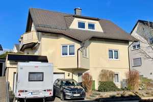 Neuwertiges Zweifamilienhaus mit niedrigem Energiebedarf – Märkischer Kreis – Vorschaubild 1
