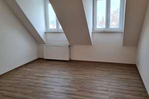 Ingolstadt-Oberhaunstadt, renovierte 3ZKB Dachgeschosswohnung – Die vollständige Adresse der Immobilie erhältst du vom Anbieter., 85055 Oberhaunstadt, Ingolstadt – Vorschaubild 4