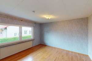 Gepflegtes Einfamilienhaus mit viel Platz und großem Grundstück in Limburg-Süd (Blumenrod) – Zeppelinstraße 19, 65549 Limburg-Weilburg (Kreis) – Vorschaubild 25