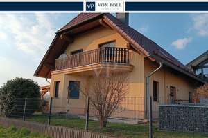 Einziehen & Wohlfühlen
Einfamilienhaus (Baujahr 2000) mit Kamin, neuer Wärmeschutzverglasung (2020) – Die vollständige Adresse der Immobilie erhältst du vom Anbieter., 99755 Ellrich – Vorschaubild 1