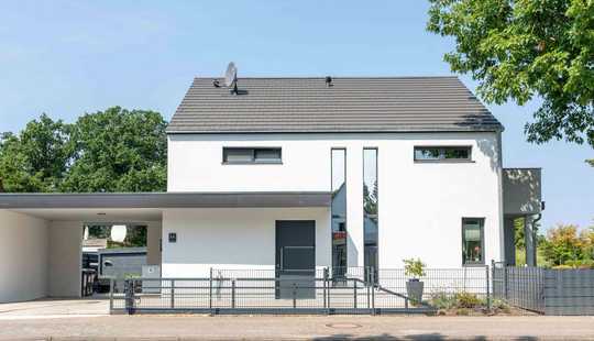 Bild von Modernes Einfamilienhaus, Baujahr 2023 – hell, durchdacht, zentral in Nienhagen