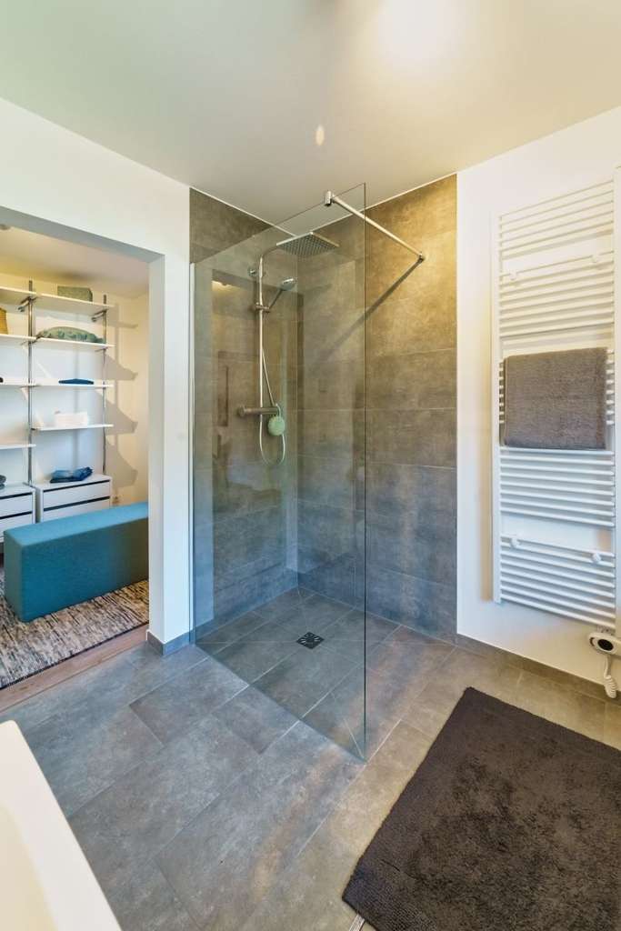 Immobilie in Großenseebach - Individuell gestaltetes Traumhaus - Modernes Wohnen trifft auf höchste Flexibilität - Bild 3