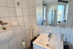 Familienfreundliches Zuhause mit liebevoll angelegtem Garten – Die vollständige Adresse der Immobilie erhältst du vom Anbieter., 86438 Kissing – Vorschaubild 20