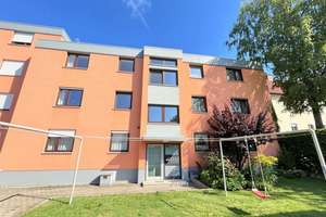 Gepflegte 3-Zimmer-Wohnung, Loggia, Tiefgaragenstellplatz in Augsburg-Lechhausen – Die vollständige Adresse der Immobilie erhältst du vom Anbieter., 86167 Lechhausen-West, Augsburg – Vorschaubild 2
