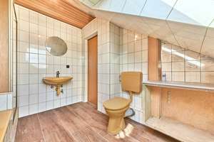ONLY 10 MINUTES TO CLAY! Approx. 150 m² townhouse with 5-room, 4-bed, garden + garage *Pets allowed* – Die vollständige Adresse der Immobilie erhältst du vom Anbieter., 55246 Mainz-Kostheim, Wiesbaden – Vorschaubild 18