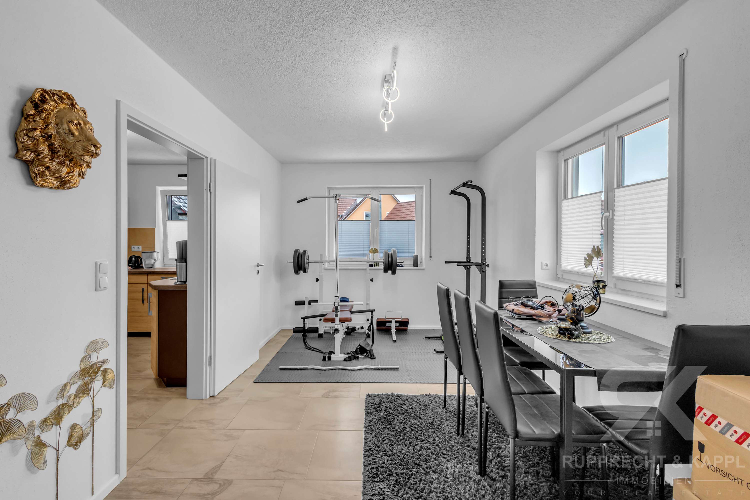 Immobilie in Teublitz - Modernes Einfamilienhaus mit ELW, Doppelgarage, PV-Anlage, viel Nutzfläche und Garten - Bild 15