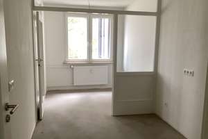Geräumige 3-Zimmerwohnungmit großem Balkon zu vermieten. – Schelpmilser Weg 81, 33609 Heepen, Bielefeld – Vorschaubild 3