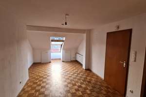 Modernisierte Dachgeschosswg. m. 1 Zimmer, Bad u. Mini- Balkon – Düsseldorferstr. 125, 47051 Dellviertel, Duisburg – Vorschaubild 2