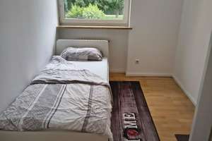 3 WG Zimmer in 3-4er WG Zimmer 1 -- 900 € / Zimmer 2 -- 800 € / Zimmer 3 -- 700 € – Karl-Marx-Ring 92, 81735 Neuperlach, München – Vorschaubild 1