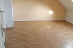 Schöne, helle Dachgeschoss-Wohnung – Die vollständige Adresse der Immobilie erhältst du vom Anbieter., 47829 Uerdingen, Krefeld – Vorschaubild 4