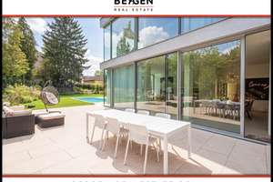 Exklusive Neubau Architekturvilla in Berlin Steglitz mit Pool und großer Terrasse