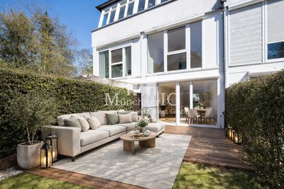 MÜNCHNER IG: Reihenhaus mit Garten und Haus-im-Haus-Gefühl in begehrter ruhiger Lage !!