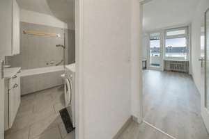 Komfortable 2-Zimmer-Wohnung mit Aufzug, Loggia und Tiefgaragenstellplatz – Die vollständige Adresse der Immobilie erhältst du vom Anbieter., 90431 Eberhardshof, Nürnberg – Vorschaubild 11