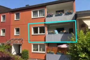 Gepflegte und barrierefreie 2 ZKB-Wohnung mit Loggia u. PKW-Stellplatz