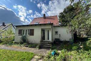 Herrliches, eingewachsenes Grundstück in Top-Lage: Sanierungsbedürftiges Haus oder Neubau – Die vollständige Adresse der Immobilie erhältst du vom Anbieter., 93057 Konradsiedlung-Wutzlhofen, Regensburg – Vorschaubild 4