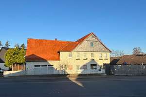 Großes Mehrfamilienhaus mit Ausbaupotenzial und flexibler Nutzung – Die vollständige Adresse der Immobilie erhältst du vom Anbieter., 31863 Coppenbrügge – Vorschaubild 1