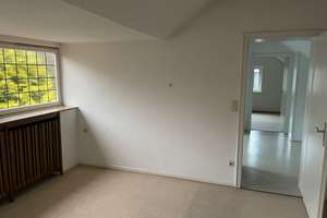 Wohnen mit Charakter: 3,5-Zimmer-Dachgeschosswohnung in Münster – Die vollständige Adresse der Immobilie erhältst du vom Anbieter., 48155 Mauritz-Ost, Münster – Vorschaubild 2