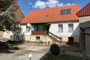 Charmantes Haus mit Atmosphäre und großem Grundstück