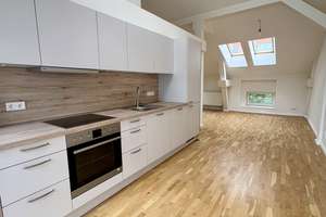 Bezaubernde DG-Wohnung - neu saniert