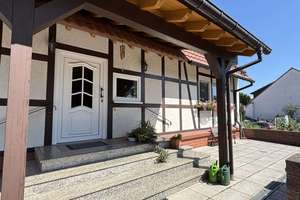 ***Doppelhaushälfte im Haus mit viel Platz, Kamin, Terrasse und großem Garten*** – Die vollständige Adresse der Immobilie erhältst du vom Anbieter., 63674 Altenstadt – Vorschaubild 1