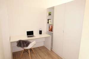 Modernes, voll möbliertes Apartment mit großer Terrasse – exklusiv für Studenten! – Bonner Straße 281, 50968 Bayenthal, Köln – Vorschaubild 2